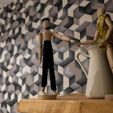 Πανσιόν Geometric Art