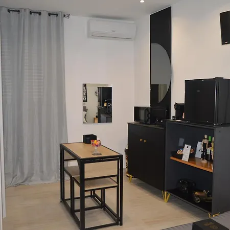 Geometric Art Πανσιόν Μπάρι