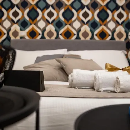 Geometric Art Penzion Bari